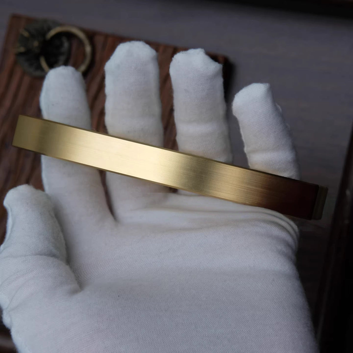 The Third Generation Brass Constantine Knuckle Duster, Hellblazer Four-Finger Knuckle Duster